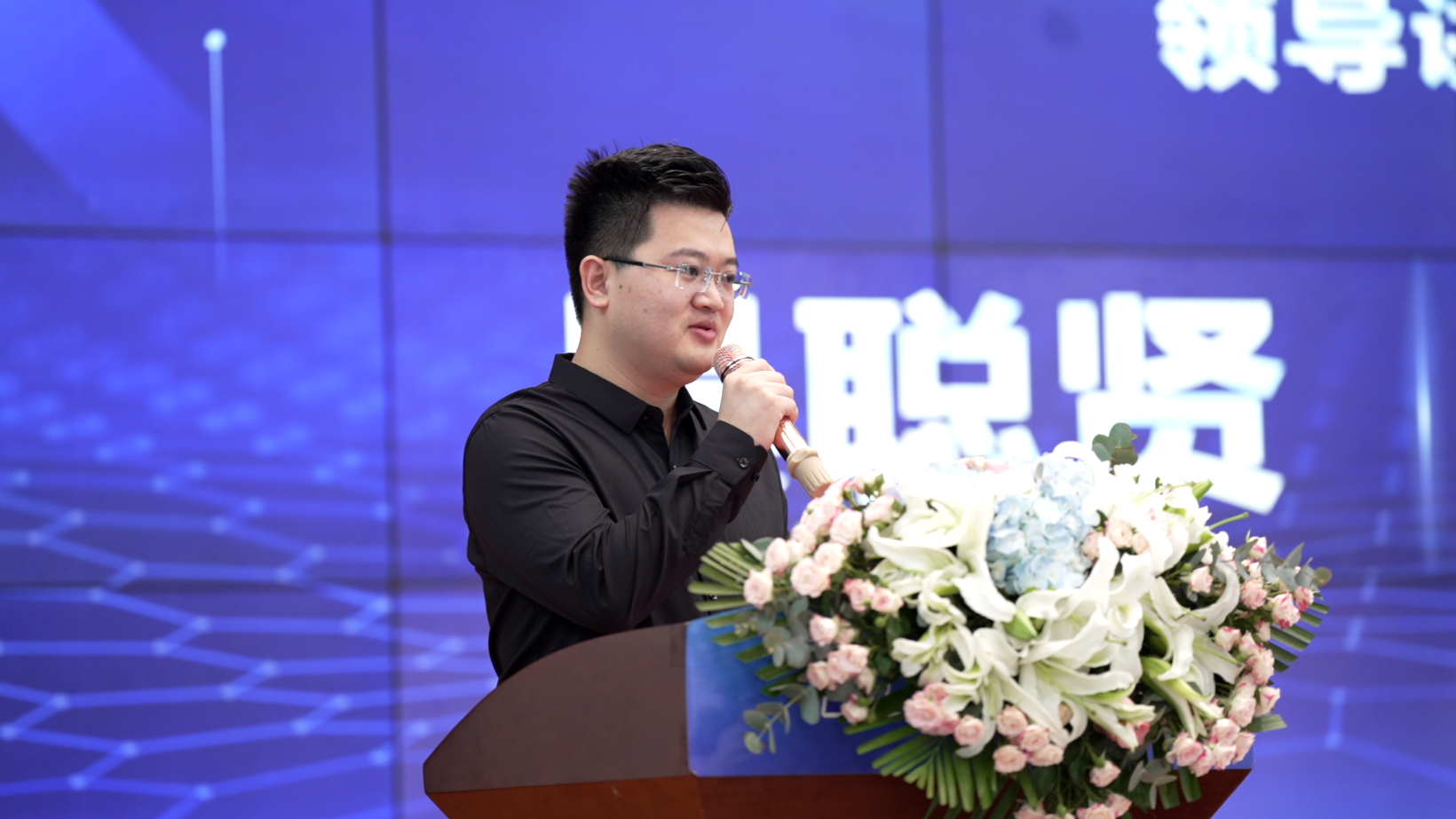 喜訊 | 重慶宇隧再次單筆億元設(shè)備采購(gòu)簽約儀式圓滿舉行！