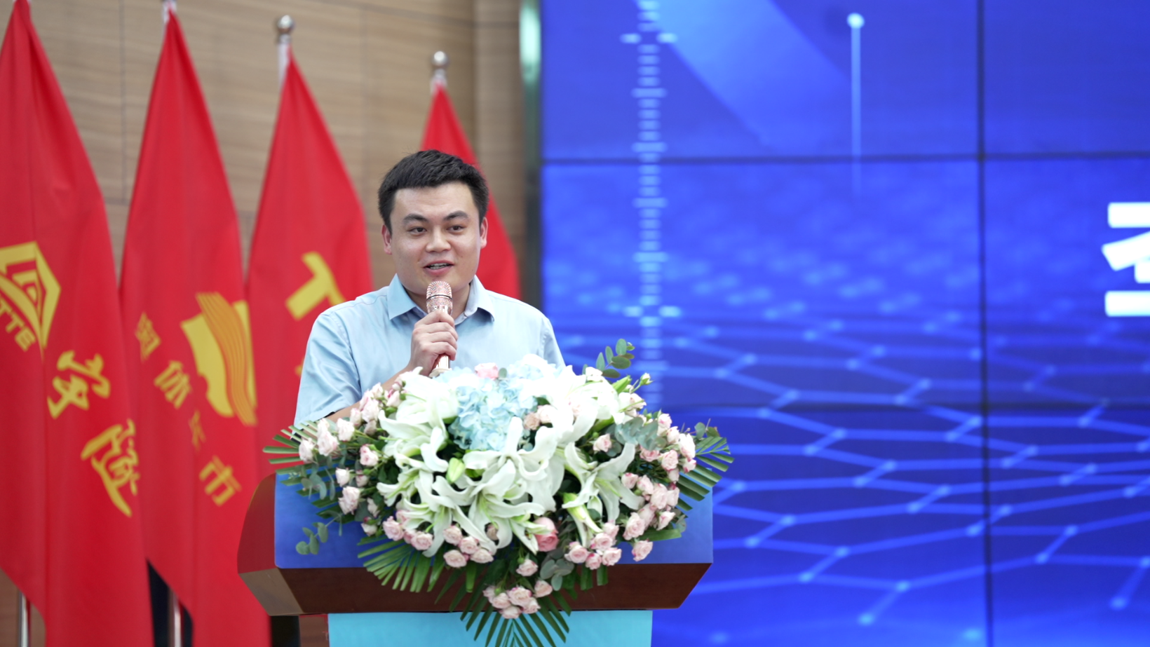 喜訊 | 重慶宇隧再次單筆億元設(shè)備采購(gòu)簽約儀式圓滿舉行！