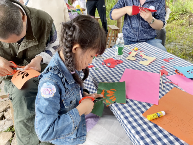 品味經(jīng)典 筑夢童年 爭做新時(shí)代好少年